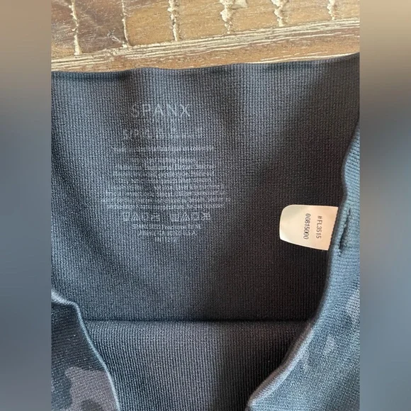 SPANX Look At Me Now Camo Seamless Leggings High Waisted Sz S - Picture 5 of 5